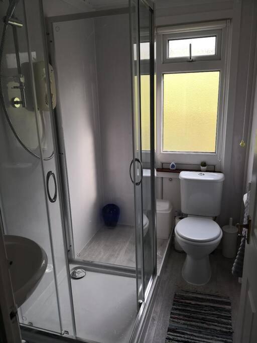 'Le Chalet Ii' Free Unlimited Wifi 2 Bed Chalet House Hodgeston Экстерьер фото